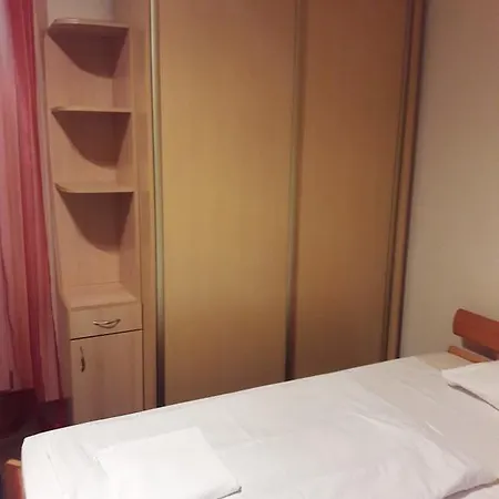 Lägenhet Home Apartman *